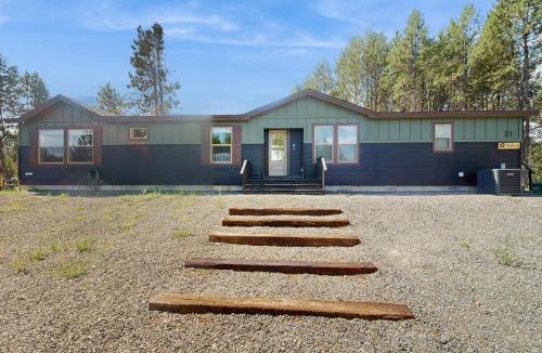 Fir Grove Estates House | Meadowpine Retreat