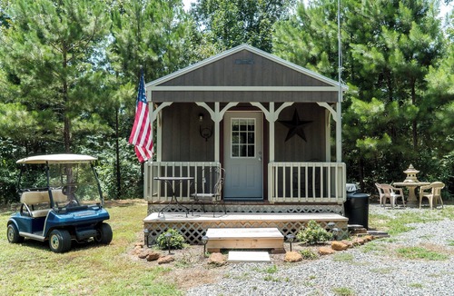 Nacogdoches Cabin | Meadows - A tiny touch of heaven at Stag Leap Cabins!
