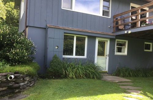 Waterbury Apartment | Meadows Mountains and more