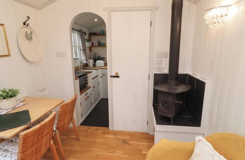 Falstone Cottage | MEADOWS, romantic, with open fire in Bellingham