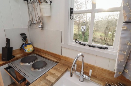 Falstone Cottage | MEADOWS, romantic, with open fire in Bellingham