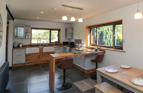 Weaverthorpe House | Meadowside Bungalow