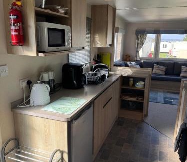 Allhallows House | Meadowside Caravan Hire Haven Kent Coast
