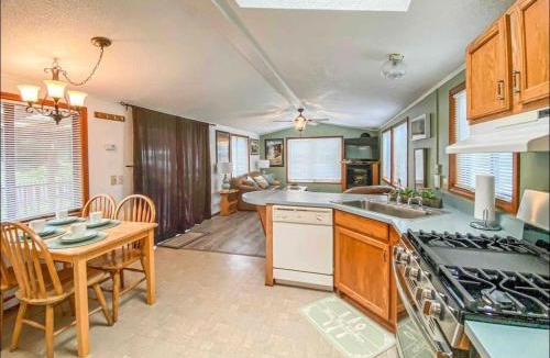 Klamath House | Meadowview