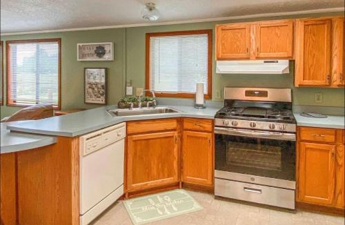 Klamath House | Meadowview