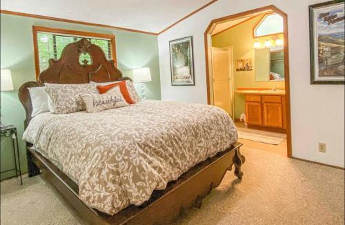 Klamath House | Meadowview