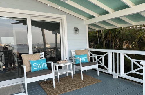 Cross Key Waterways House | Meagan's Beach House - Bayfront Home with Breathtaking Sunrise and Sunsets