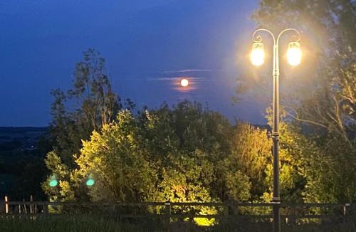 Otley House | Meagill Corner Farm, barn with hot tub