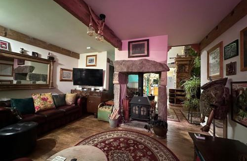 Otley House | Meagill Corner Farm, barn with hot tub