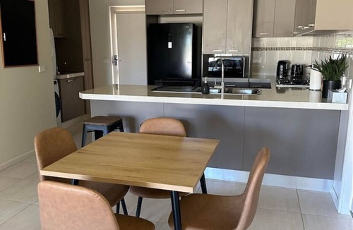 Shepparton South House | Meaklim Retreat - Shepparton