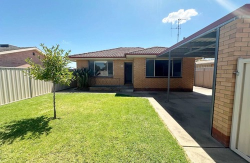 Shepparton South House | Meaklim Retreat - Shepparton