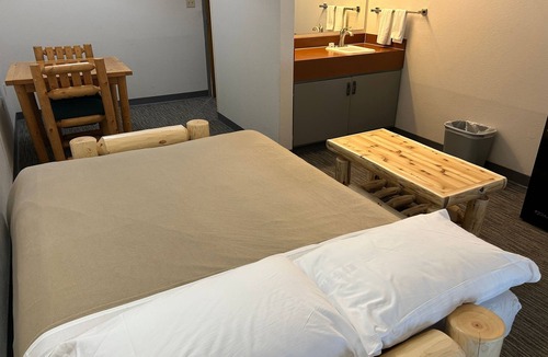 Potosi Cabin | Meals Included | Sunnen Lodge YMCA Lofted Room