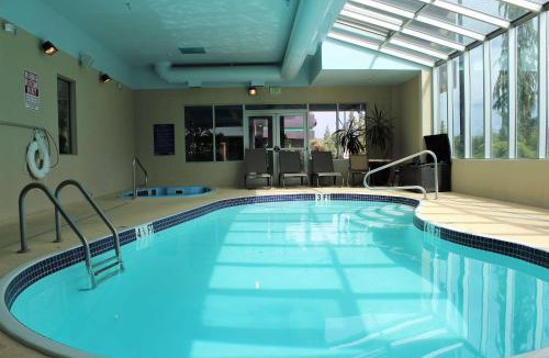 Arlington Hotel | Medallion Inn and Suites