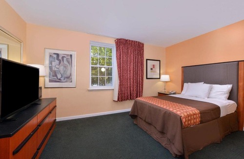 Moylan Hotel | Media Inn & Suites