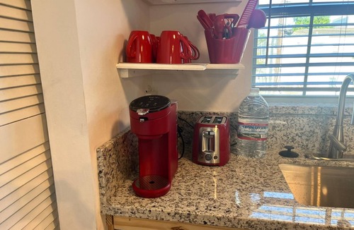 South Central Houston Apartment | Medical center/Downtown 1/1 Bed efficiency second floor