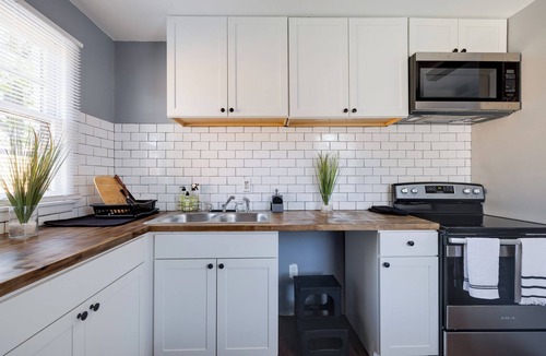 Crosstown Apartment | Medical District Oasis with ShellCrestCorp Apt 103