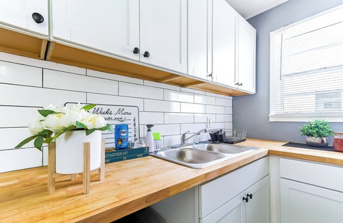 Crosstown Apartment | Medical District Oasis with ShellCrestCorp Apt 103