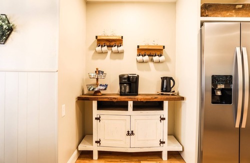 Lubbock House | Medical District Retreat 4 Bedroom Walk to Tech
