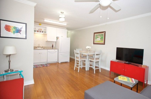 Duke Park House | Medical & Work Stay · Quiet · Fenced Pet · Friendly