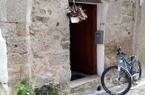 Saint-Genies-de-Fontedit House | Medieval stone village house in historic circulade