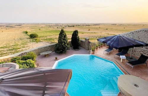 Els Plans de Sio Villa | Medieval 16th Century Castle, 1 hour from Barcelona!
