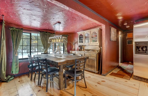 Florissant House | Medieval Manor
