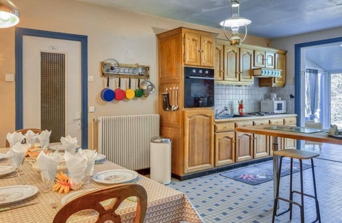 La Trinite Cottage | Medieval mill with garden and pets allowed