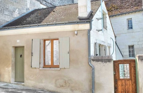 Loches Cottage | Medieval Troglodyte Cottage in Loches, Pets Allowed