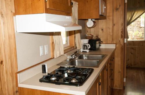 Lakehills Resort | Medina Lake Camping Resort Cabin 8