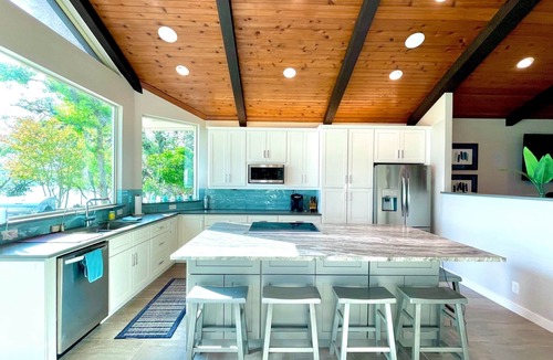 Lakehills House | Medina Lake Retreat