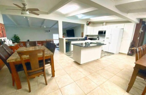 Lakehills House | Medina Lakefront Hideaway