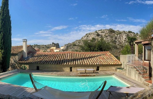 Roquefort-des-Corbieres House | Mediterranean haven in pine forest at Leucate