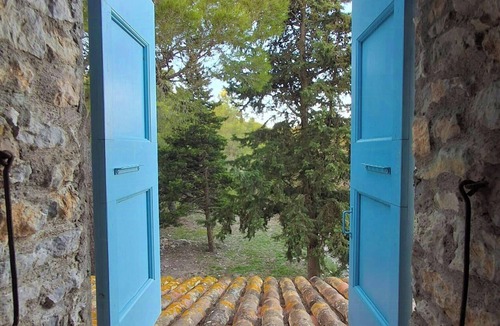 Roquefort-des-Corbieres House | Mediterranean haven in pine forest at Leucate