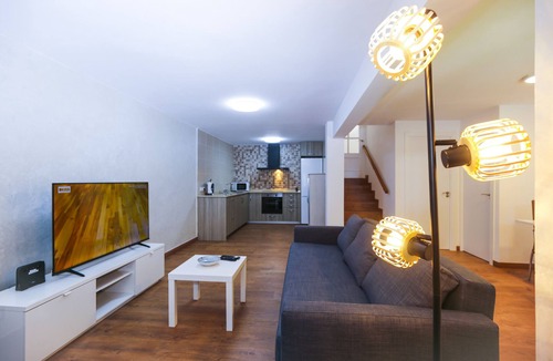 Cap de Salou Ski Chalet | MEDITERRANEA Terraced House with Private Pool