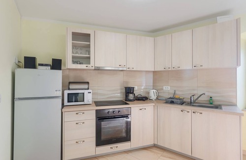 Pican Apartment | Mediterranean apartment with panoramic views, pool, private parking, barbecue
