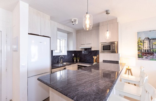 Cap de Salou Ski Chalet | Mediterranean Beach House · AirCon · Pool