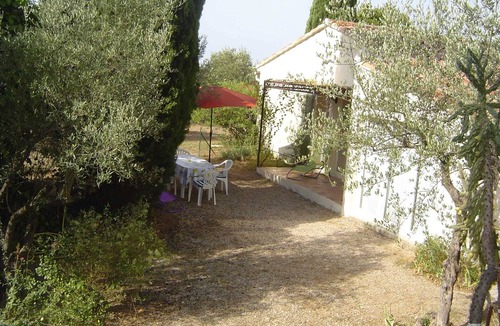 Vergeze Villa | Mediterranean Garden Retreat