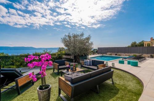 Drenje House | Mediterranean Villa Anatai with sauna & tennis court