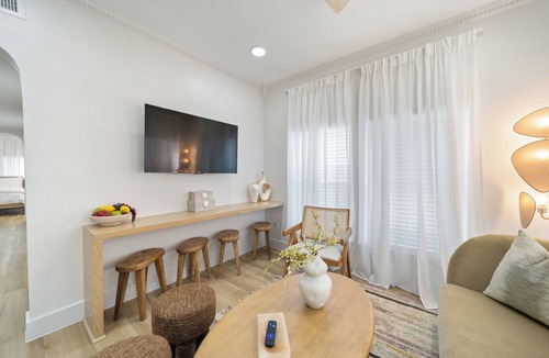 Greater East End Apartment | Mediterranean Villa Vibes 3 - 2 km from FIFA Fest