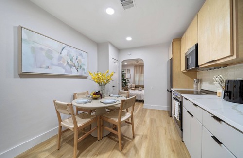 Greater East End Apartment | Mediterranean Villa Vibes 5 - 2 km from FIFA Fest