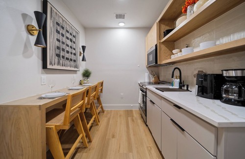 Greater East End Apartment | Mediterranean Villa Vibes 4- 2 km from FIFA Fest