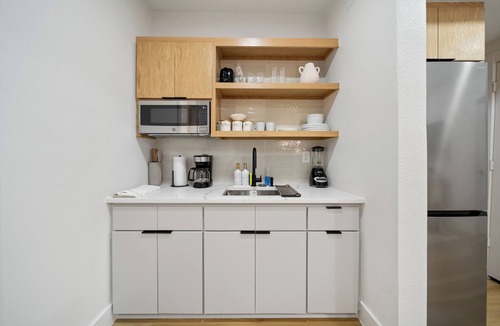 Greater East End Apartment | Mediterranean Villa Vibes 2 - 2 km from FIFA Fest