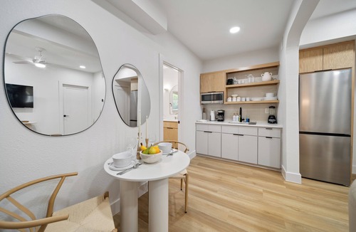Greater East End Apartment | Mediterranean Villa Vibes 2 - 2 km from FIFA Fest