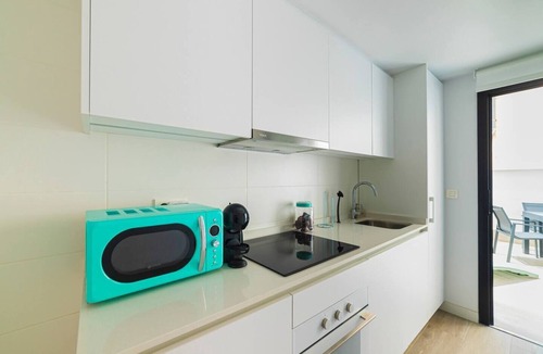 Alicante Hotel | Mediterraneo apartment with shared heated pool