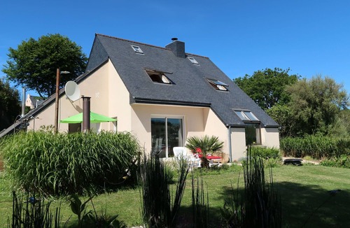 Tredrez-Locquemeau House | Meeresblick by Interhome