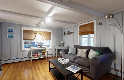 York Beach House | Meet Me At Sea