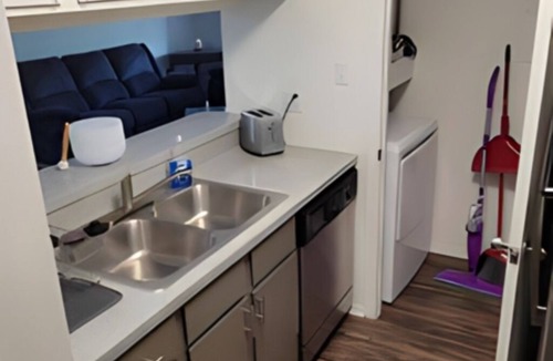 Glencoe Apartment | Meet Serenity Where the birds love to be.