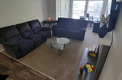 Glencoe Apartment | Meet Serenity Where the birds love to be.