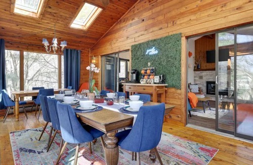 Briar Crest Woods Cabin | Mega Game Room ✰ Hot Tub ✰Firepit ✰ Lake/Beach