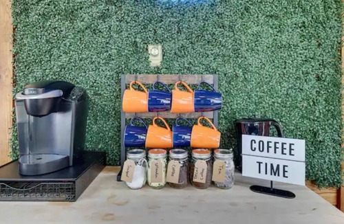 Briar Crest Woods Cabin | Mega Game Room ✰ Hot Tub ✰Firepit ✰ Lake/Beach